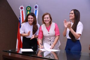 Alessandra Campelo empossa Yomara Lins e Nath Nascimento e fortalece Podemos em Manaus