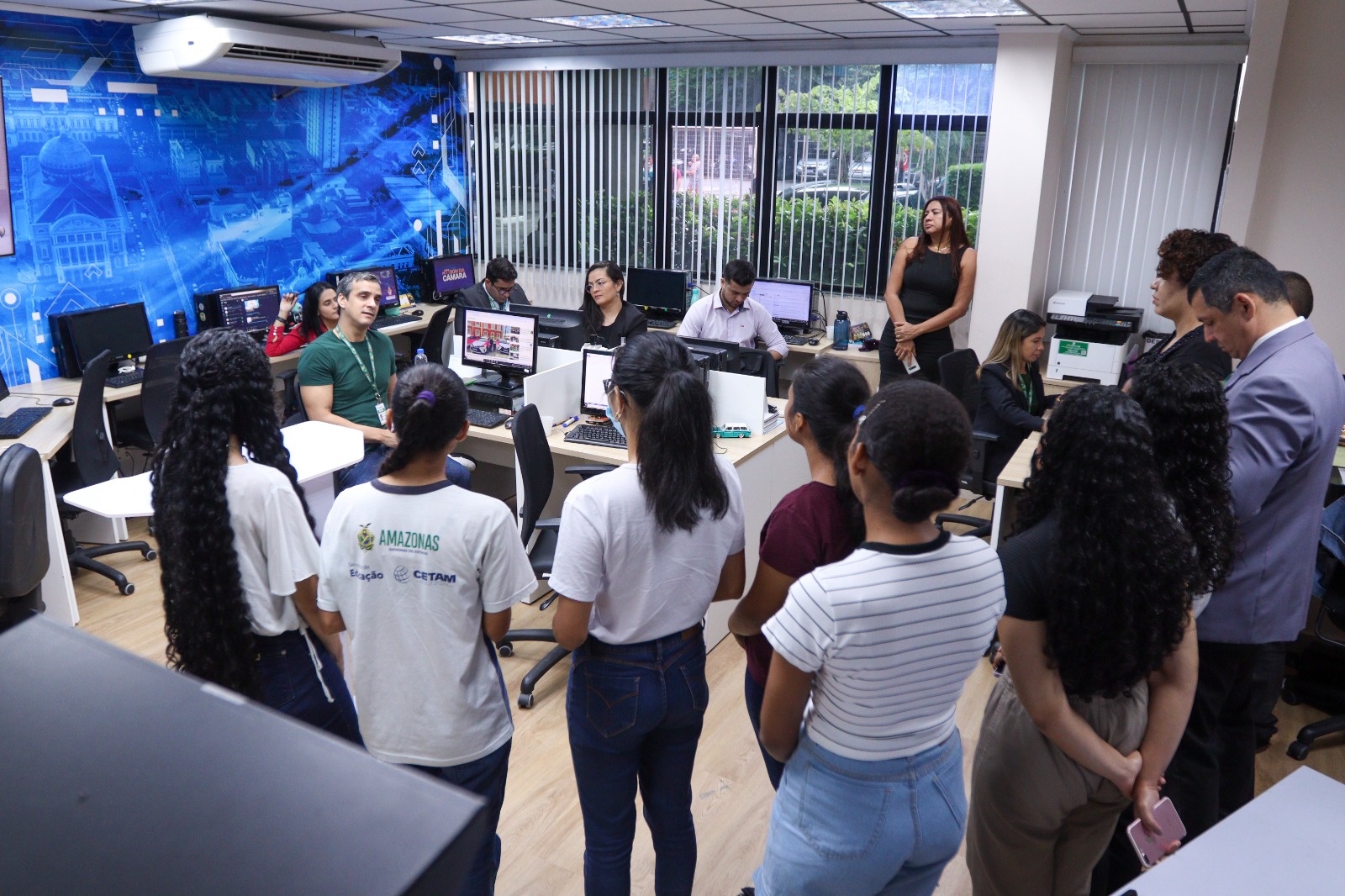 Câmara Municipal recebe alunos do Cetam para visita técnica na Casa Legislativa