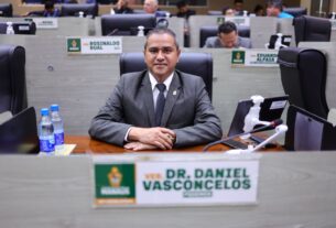 Projeto de Dr. Daniel Vasconcelos para incentivar doação de livros a organizações sociais é aprovado