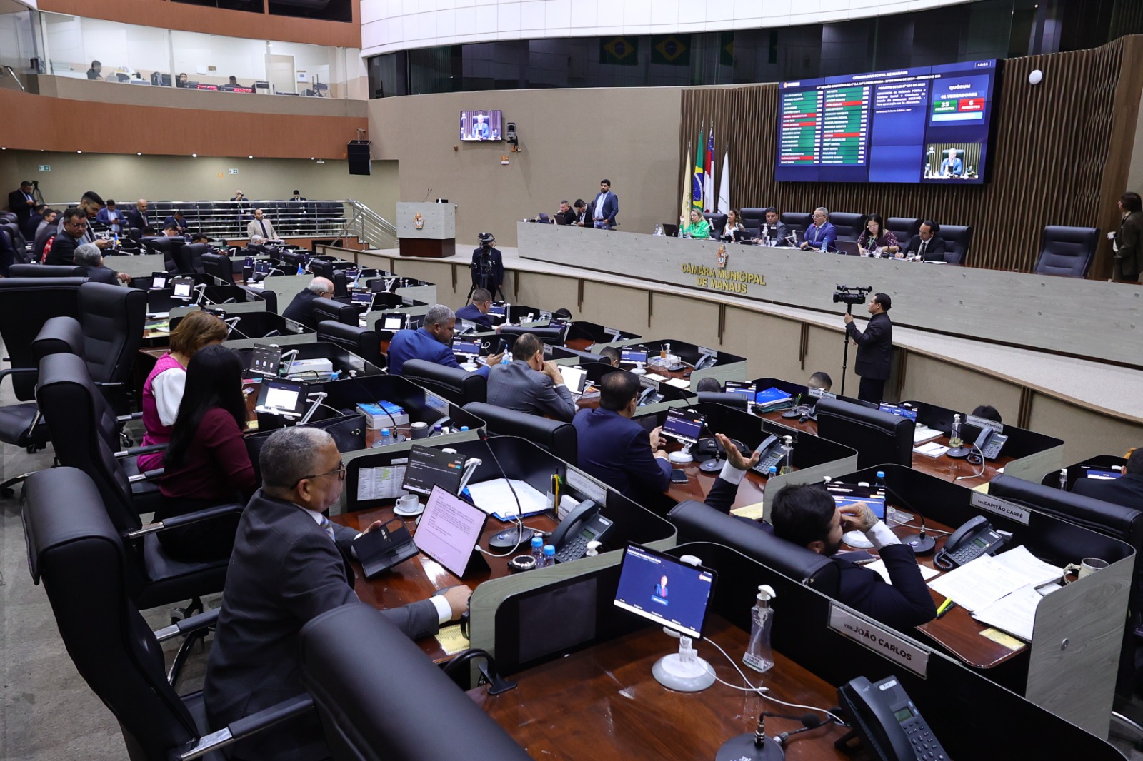 Vereadores debatem 21 Projetos de Lei durante Sessão Plenária na CMM