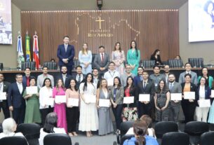 Auditores de Controle Externo do TCE-AM são homenageados em Sessão Especial na ALEAM