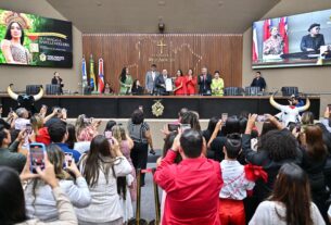 Isabelle Nogueira recebe homenagem na Assembleia Legislativa do Amazonas